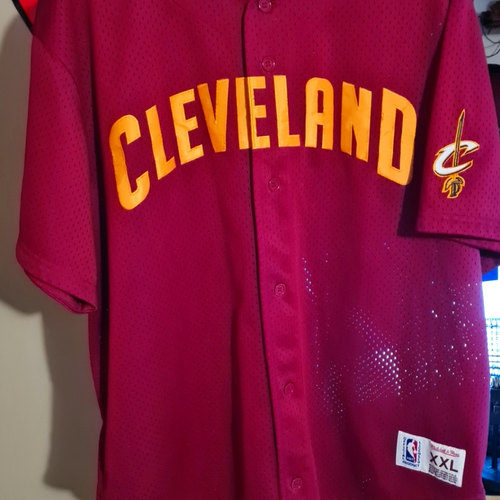 Mitchell and Ness Cavs jersey